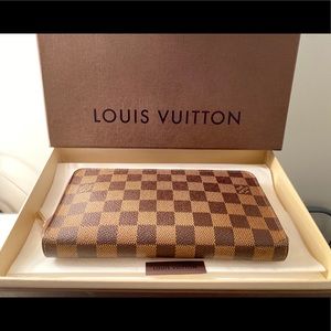 Louis Vuitton Damier Ebene Zippy Wallet